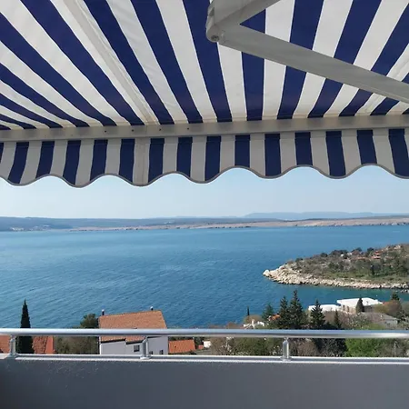 Apartment Kira Dramalj